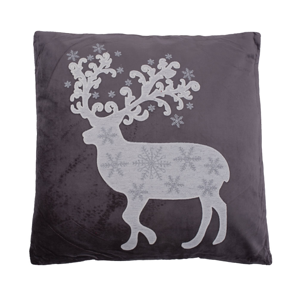 18"x18" Nordic Deer Pillow