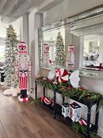 Magical Peppermint Christmas Entryway  
