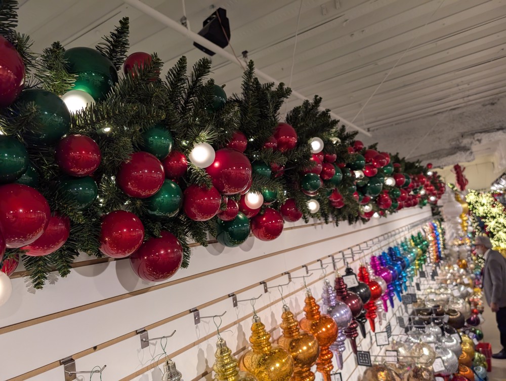Classic Christmas Garland