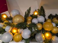 Golden Gleam Garland